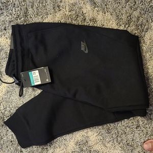 Nike Tech Fleece Joggers XL